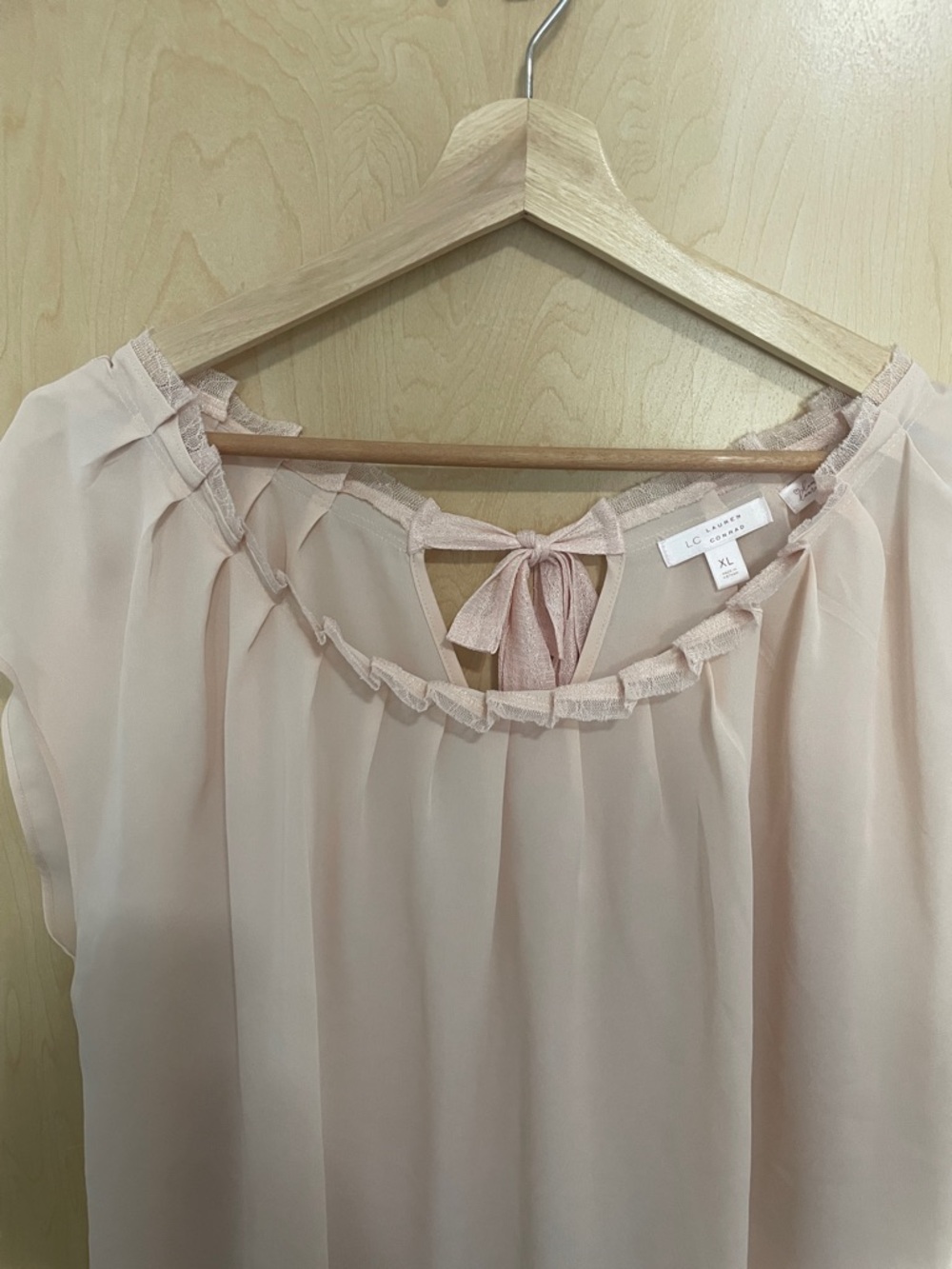 LC Lauren Conrad Blush Tie-Neck Cap Sleeve Blouse XL - Picture 6 of 9